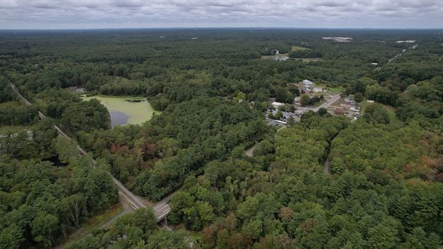 23 Taunton Street, Lakeville, MA 02347