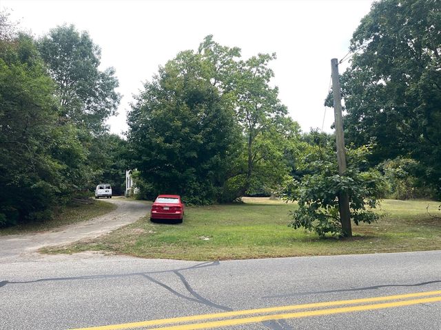 23 Taunton Street, Lakeville, MA 02347