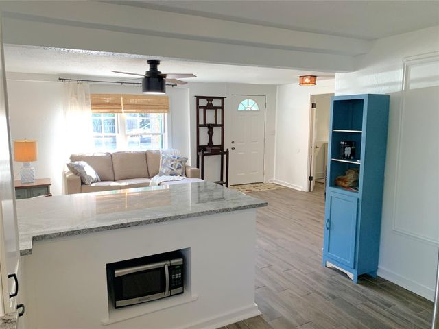 1223 20th Street Down, Galveston, TX 77550