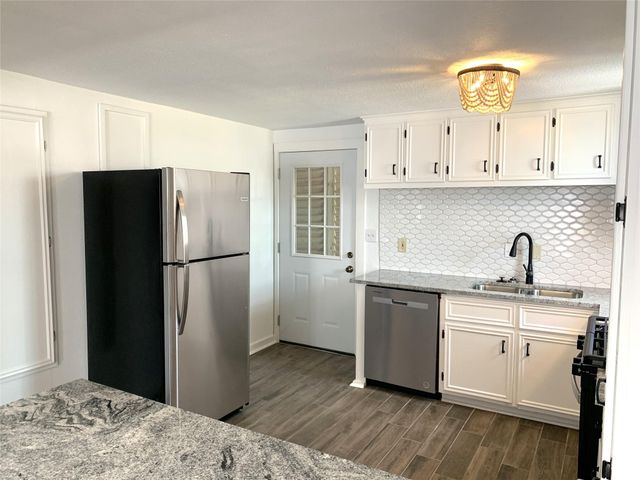 1223 20th Street Down, Galveston, TX 77550
