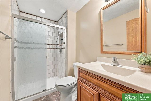 8221 S 154 Avenue, Omaha, NE 68138