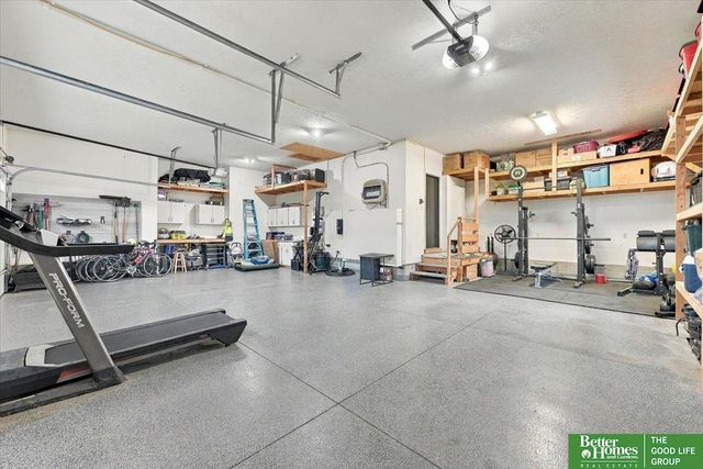 8221 S 154 Avenue, Omaha, NE 68138
