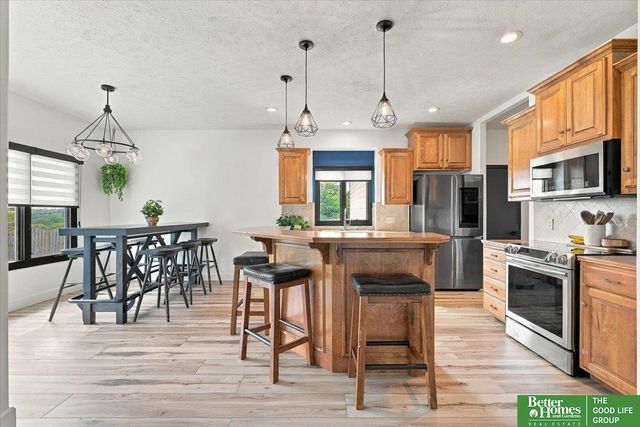 8221 S 154 Avenue, Omaha, NE 68138