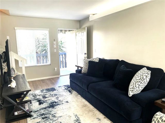 320 12th Street 5, Seal Beach, CA 90740