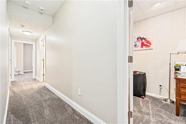 143 Aberdeen Ct, Mccandless, PA 15237