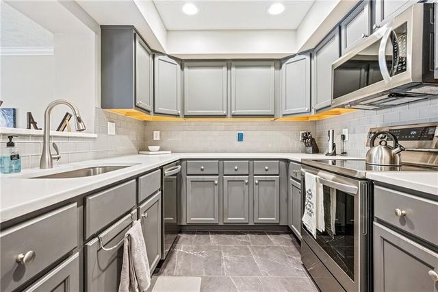 143 Aberdeen Ct, Mccandless, PA 15237