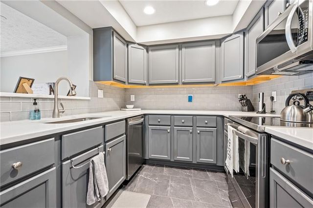 143 Aberdeen Ct, Mccandless, PA 15237