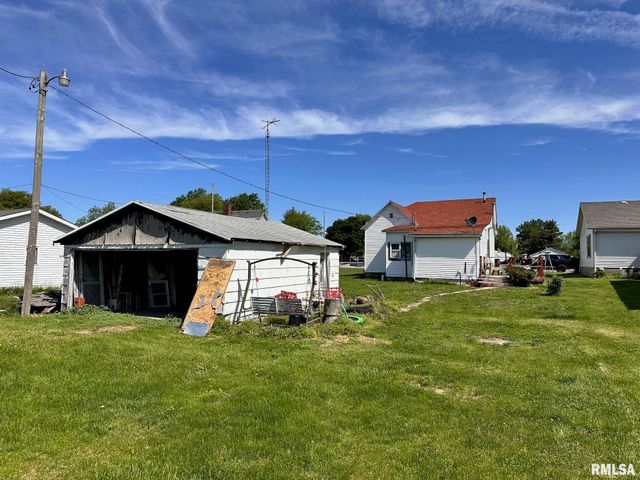 617 RAILROAD Street, Chapin, IL 62628