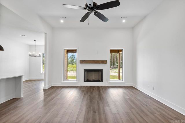 7121 Carl Moren Road, Hensley, AR 72065