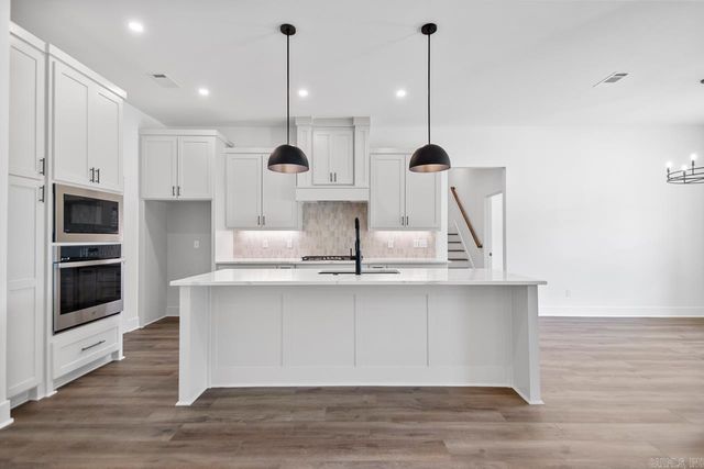 7121 Carl Moren Road, Hensley, AR 72065