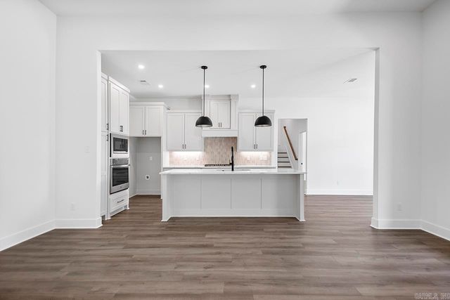 7121 Carl Moren Road, Hensley, AR 72065