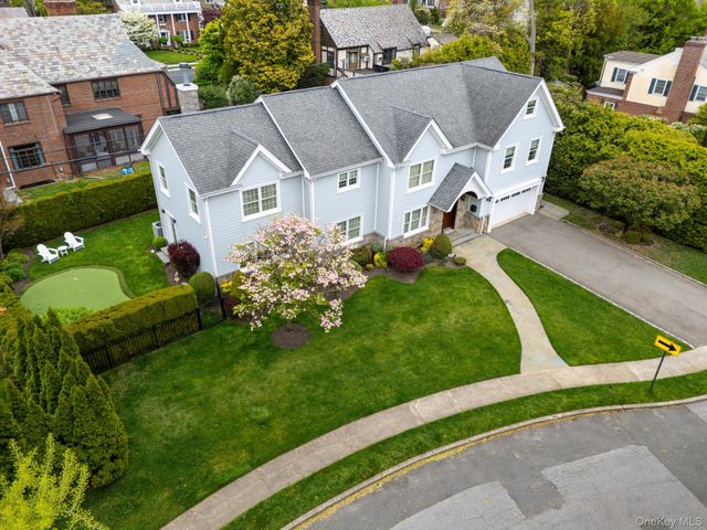 93 Berkshire Road, Rockville Centre, NY 11570