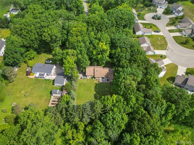 1500 Rustic Lane, Commerce Charter Township, MI 48390