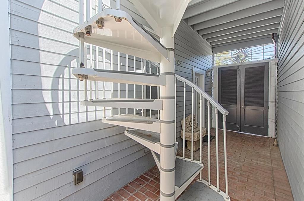 Image 21 of property listing at Address unavailable.