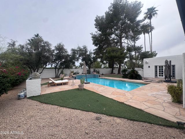 4450 E CAMELBACK Road 1, Phoenix, AZ 85018