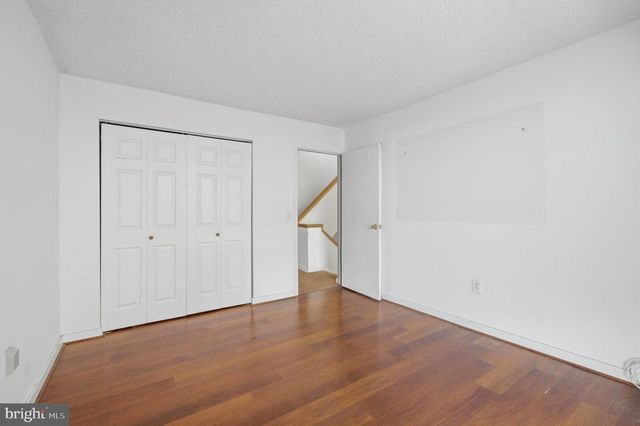 2372 NUTMEG TER, Baltimore, MD 21209