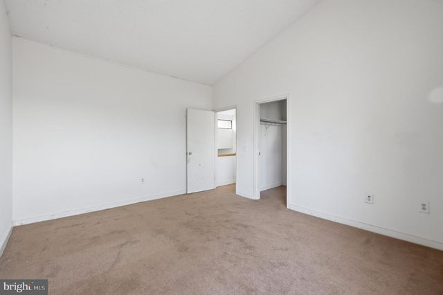2372 NUTMEG TER, Baltimore, MD 21209