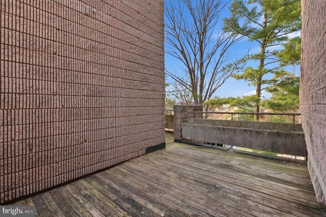 2372 NUTMEG TER, Baltimore, MD 21209