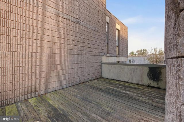 2372 NUTMEG TER, Baltimore, MD 21209