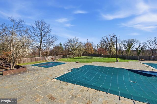 2372 NUTMEG TER, Baltimore, MD 21209