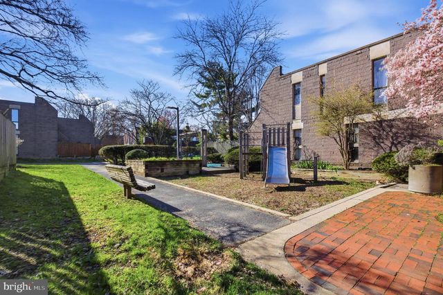 2372 NUTMEG TER, Baltimore, MD 21209