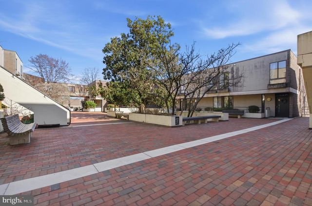 2372 NUTMEG TER, Baltimore, MD 21209