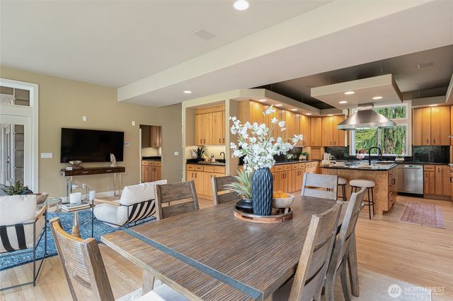 8218 229th Place SE, Woodinville, WA 98072