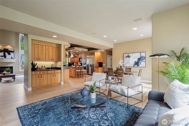 8218 229th Place SE, Woodinville, WA 98072