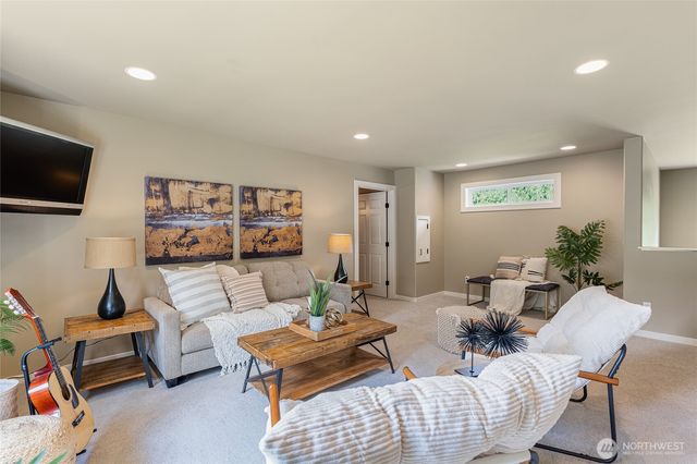 8218 229th Place SE, Woodinville, WA 98072