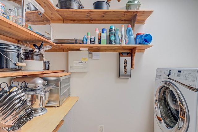 5423 Teak Wood DR, Naples, FL 34119