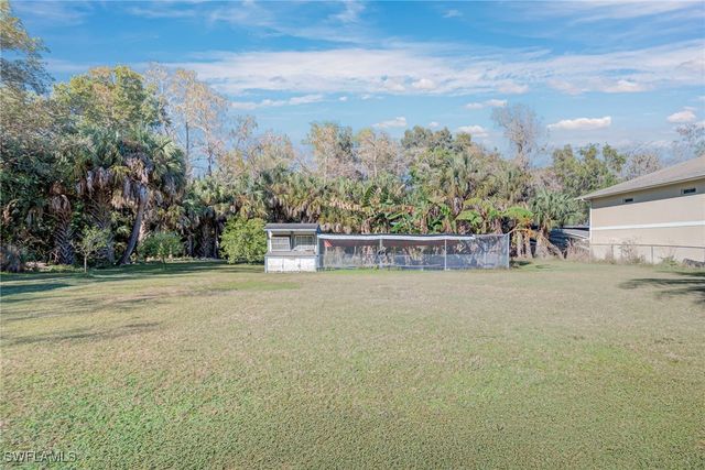 5423 Teak Wood DR, Naples, FL 34119