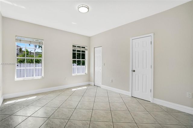 2850 NW 5th Street, Miami, FL 33125