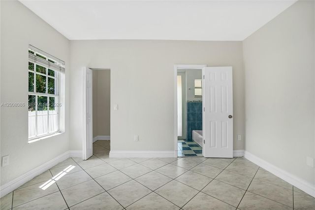 2850 NW 5th Street, Miami, FL 33125