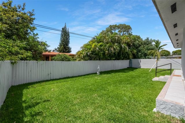 2850 NW 5th Street, Miami, FL 33125