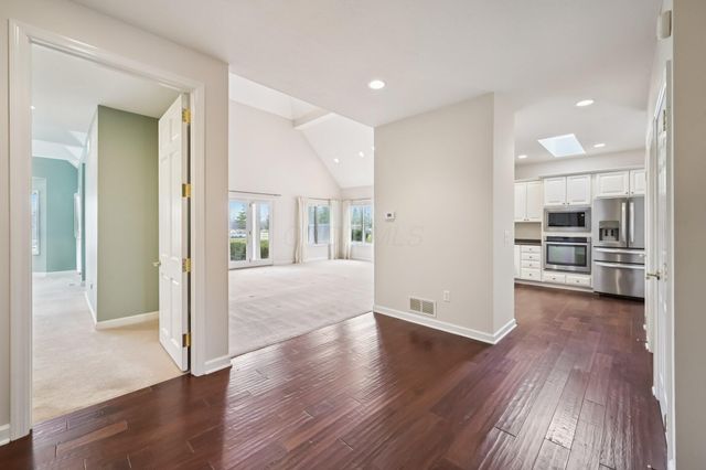 9978 Lavenham Circle W, Powell, OH 43065