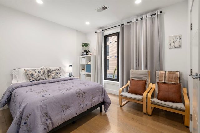 30 Penniman 2-01, Boston, MA 02134