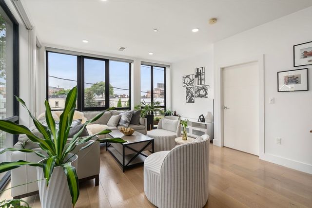 30 Penniman 2-01, Boston, MA 02134