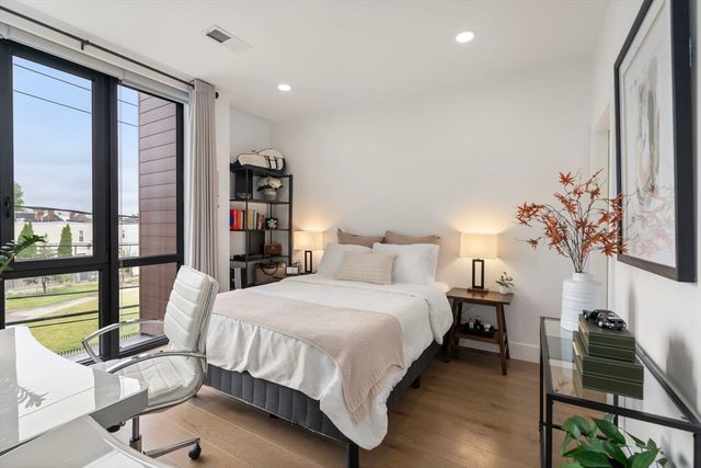 30 Penniman 2-01, Boston, MA 02134