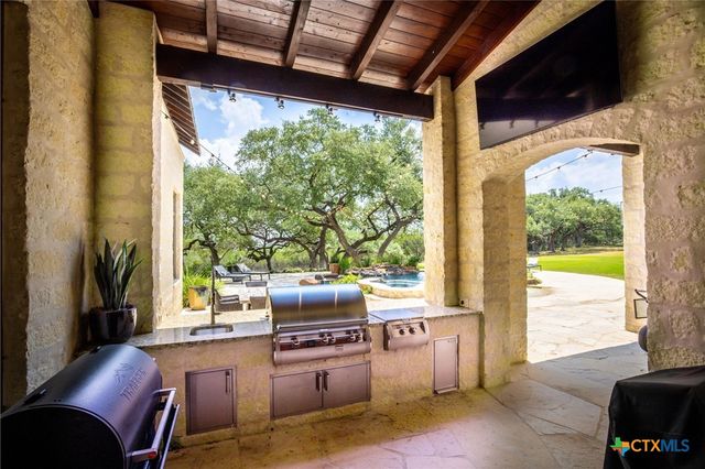 1945 Hoffmann Lane, New Braunfels, TX 78132