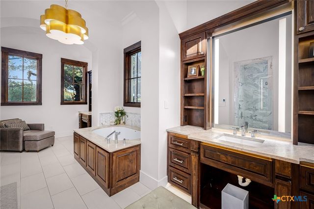 1945 Hoffmann Lane, New Braunfels, TX 78132