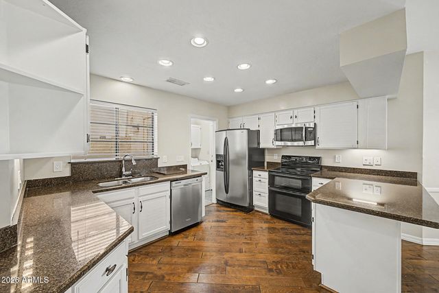 19913 N DENARO Drive, Glendale, AZ 85308