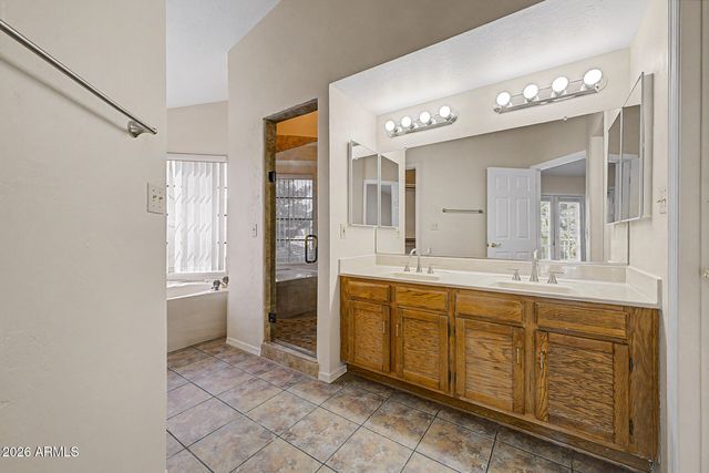 19913 N DENARO Drive, Glendale, AZ 85308