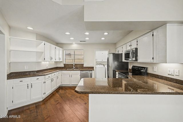 19913 N DENARO Drive, Glendale, AZ 85308