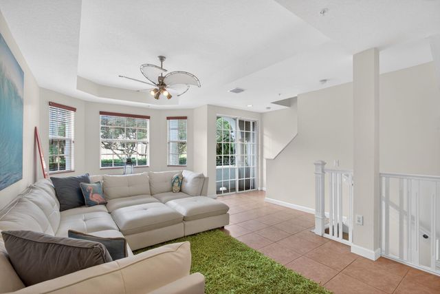 11778 Valencia Gardens Avenue, Palm Beach Gardens, FL 33410