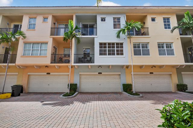 11778 Valencia Gardens Avenue, Palm Beach Gardens, FL 33410