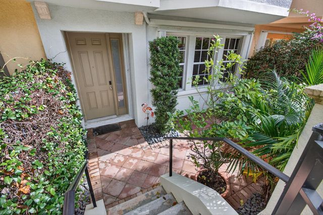 11778 Valencia Gardens Avenue, Palm Beach Gardens, FL 33410