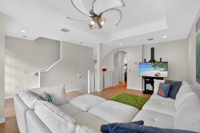 11778 Valencia Gardens Avenue, Palm Beach Gardens, FL 33410