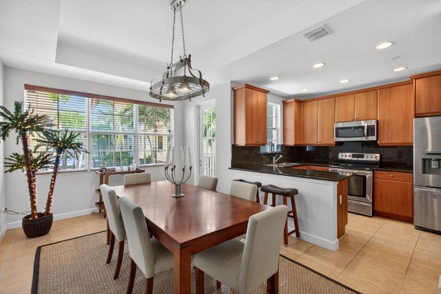 11778 Valencia Gardens Avenue, Palm Beach Gardens, FL 33410