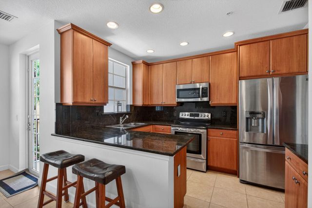 11778 Valencia Gardens Avenue, Palm Beach Gardens, FL 33410