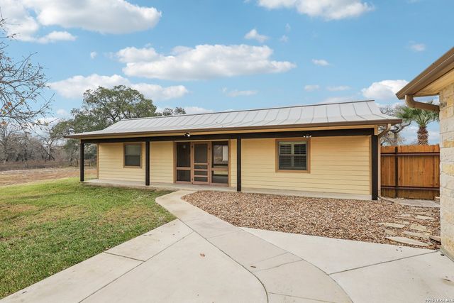 197 Vintage Ranch, La Vernia, TX 78121